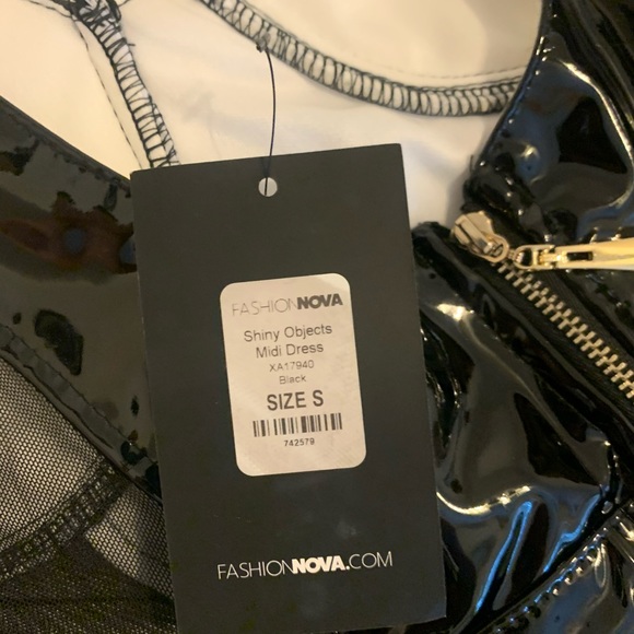 Fashion Nova latex/mesh dress - Picture 5 of 5